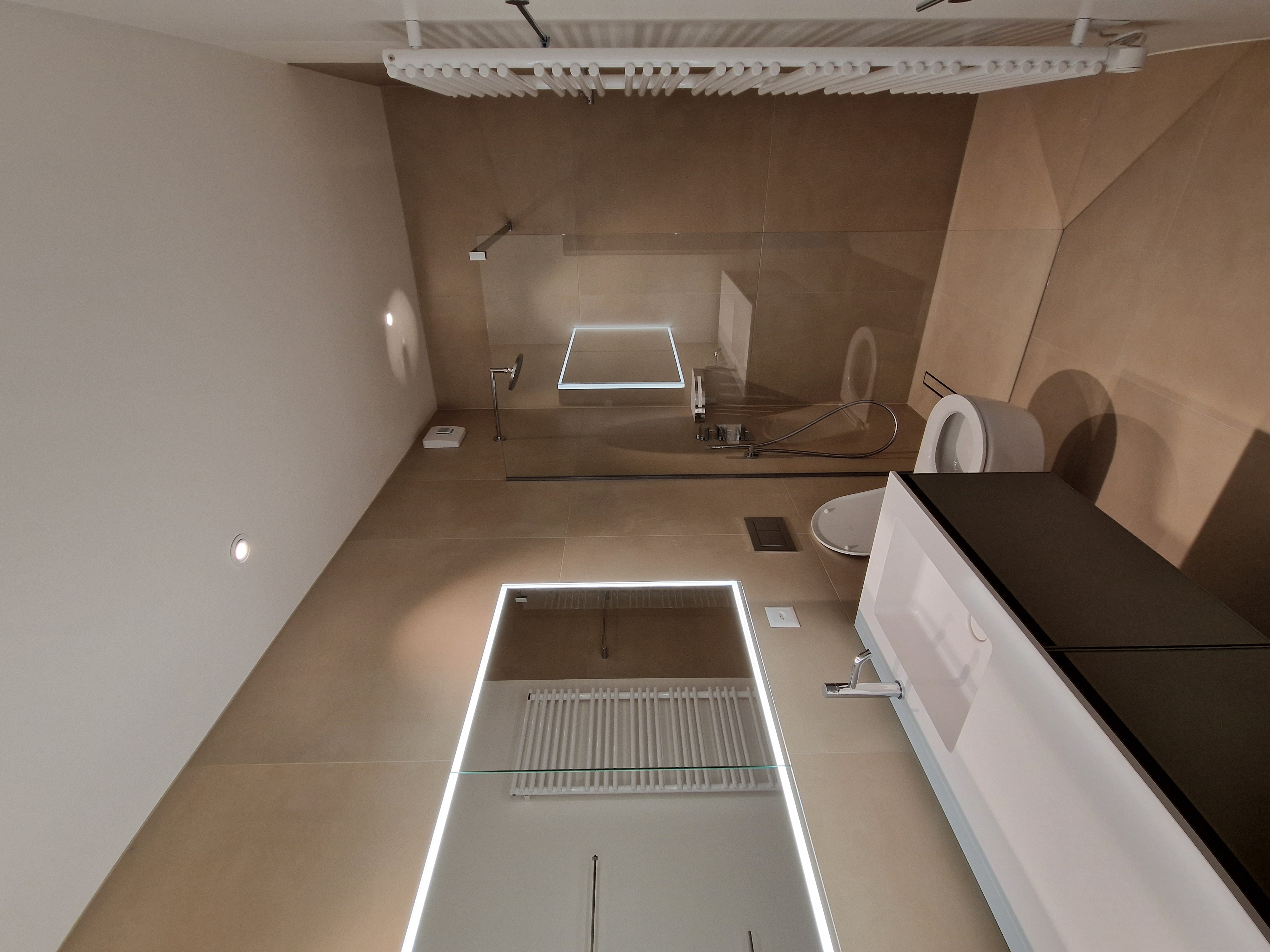 Salle de douche moderne